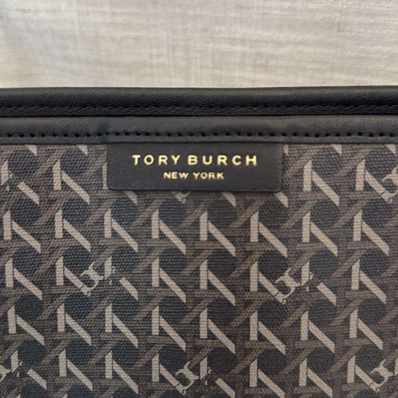 Tory Burch Tote - Picture 2 of 9